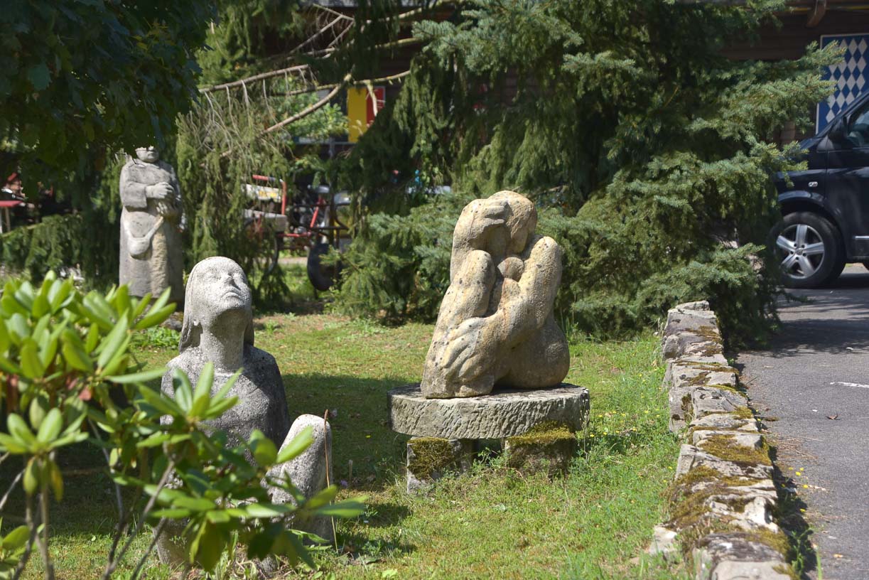 Ein kleiner Skulpurenpark am Ufer der Regnitz